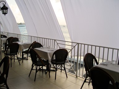 Le Vele Restaurant Pizzeria & Lounge Le Vele Restaurant Pizzeria & Lounge Cayman Islands