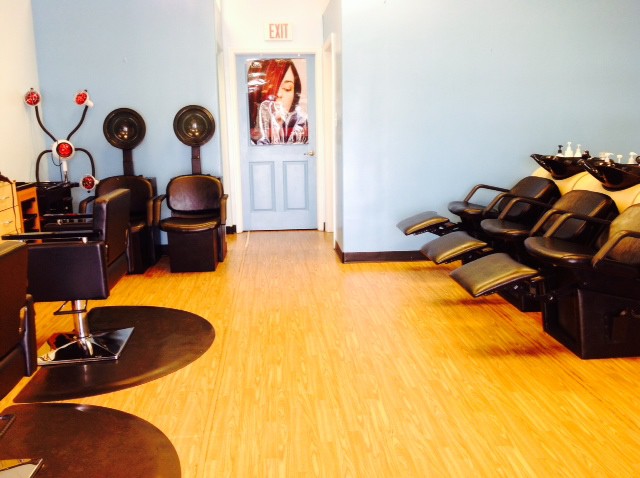 Blue Hair Salon - Parrish, FL - wide 3